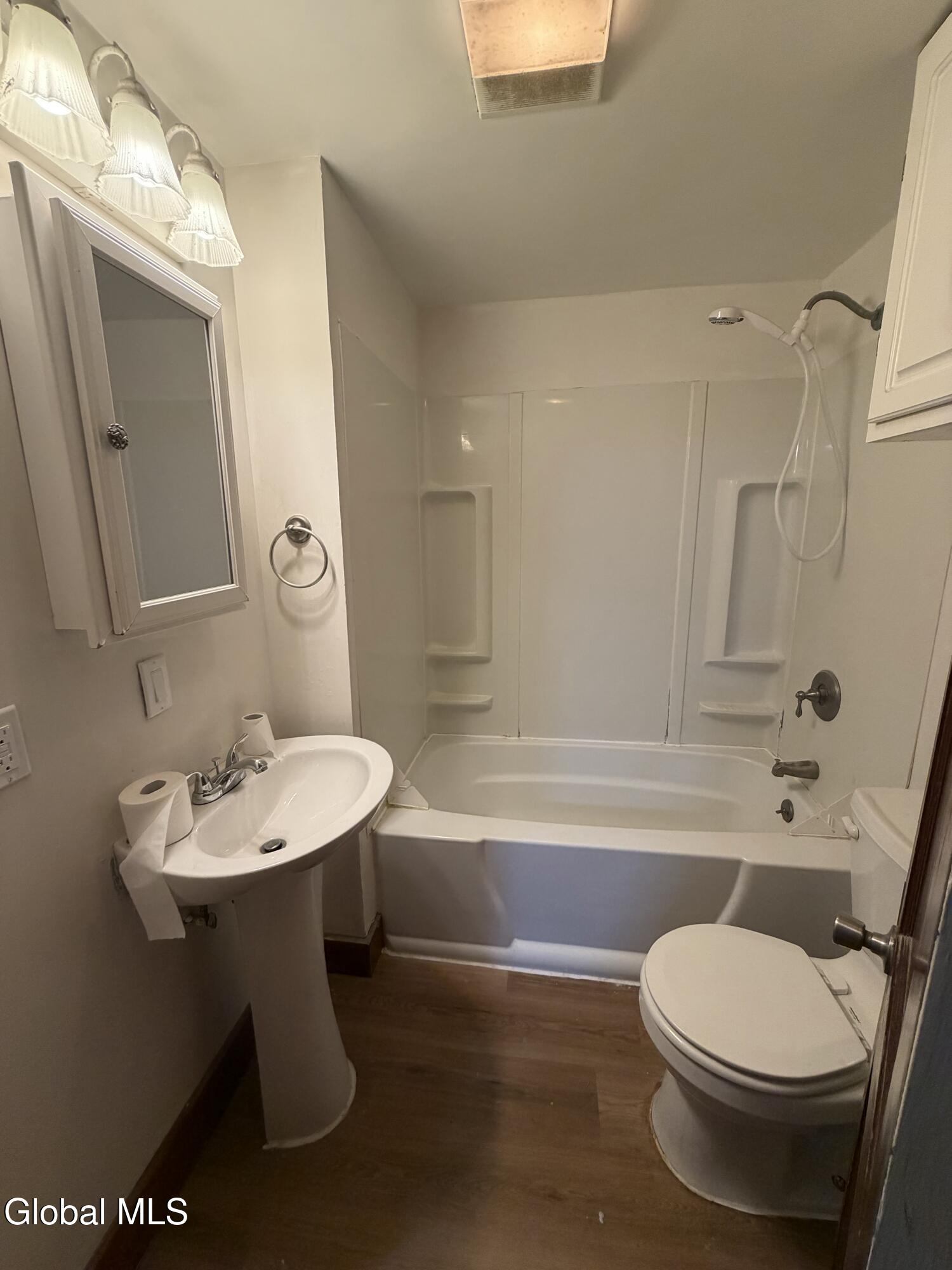 2704 Ny-2 Cropseyville NY 12052