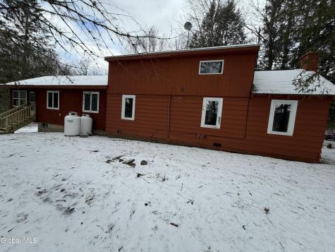 2704 Ny-2 Cropseyville NY 12052