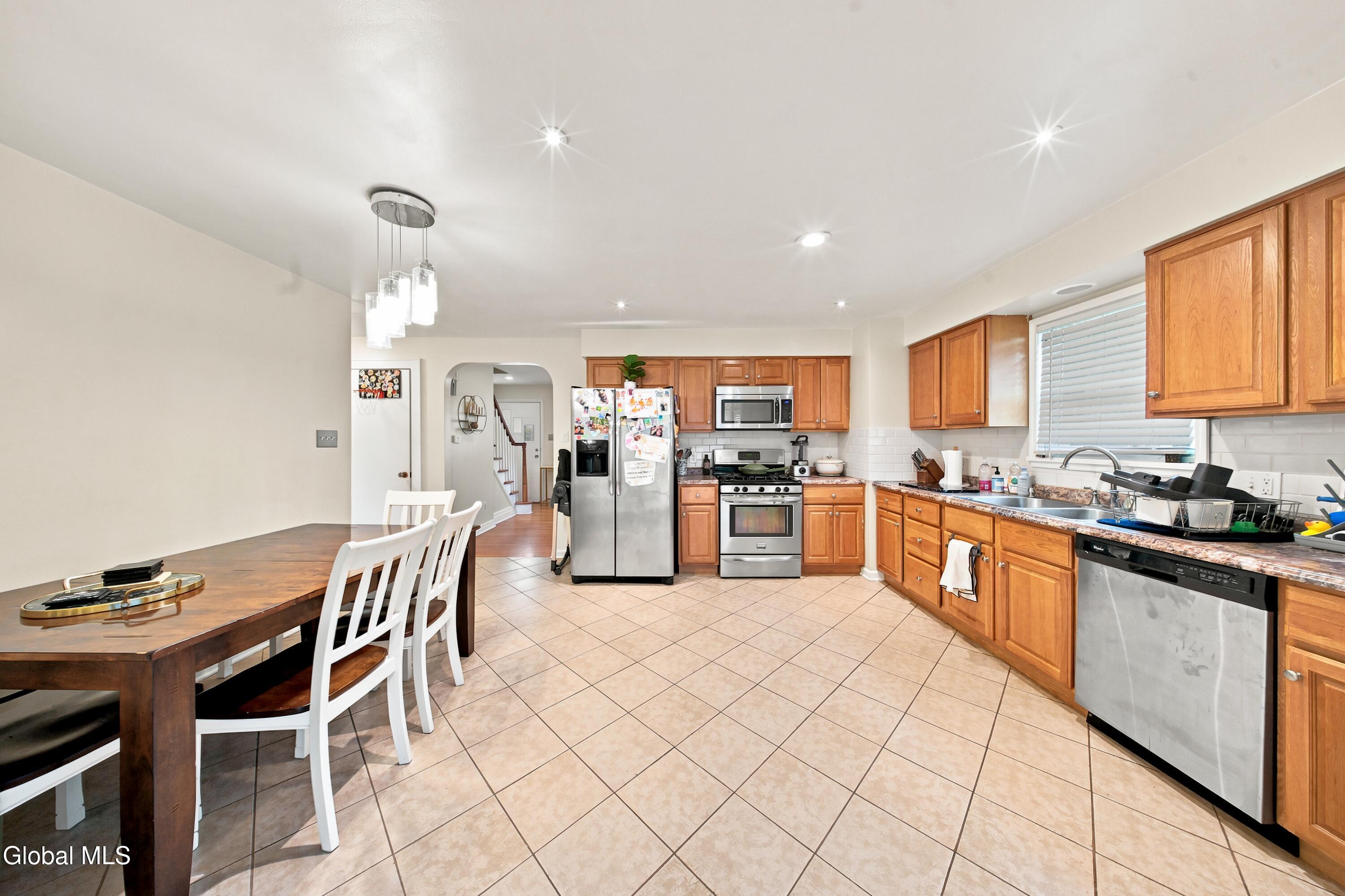 1209 Mader Street Schenectady NY 12308