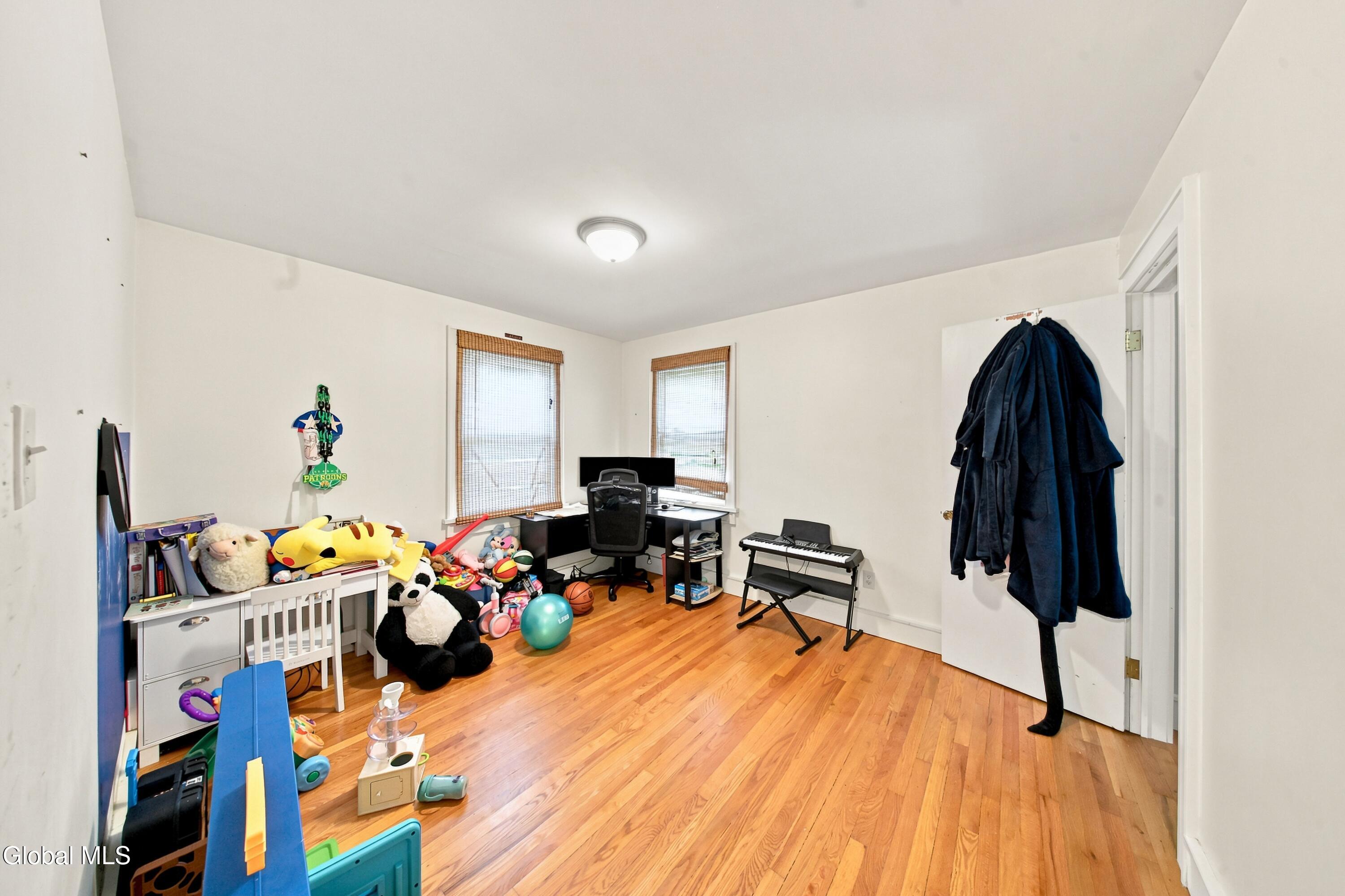 1209 Mader Street Schenectady NY 12308