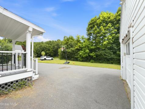 1209 Mader Street Schenectady NY 12308