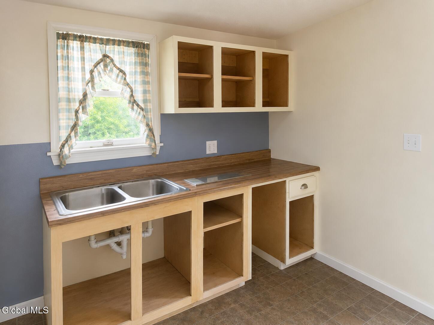 12 Woodrow Avenue Tupper Lake NY 12986