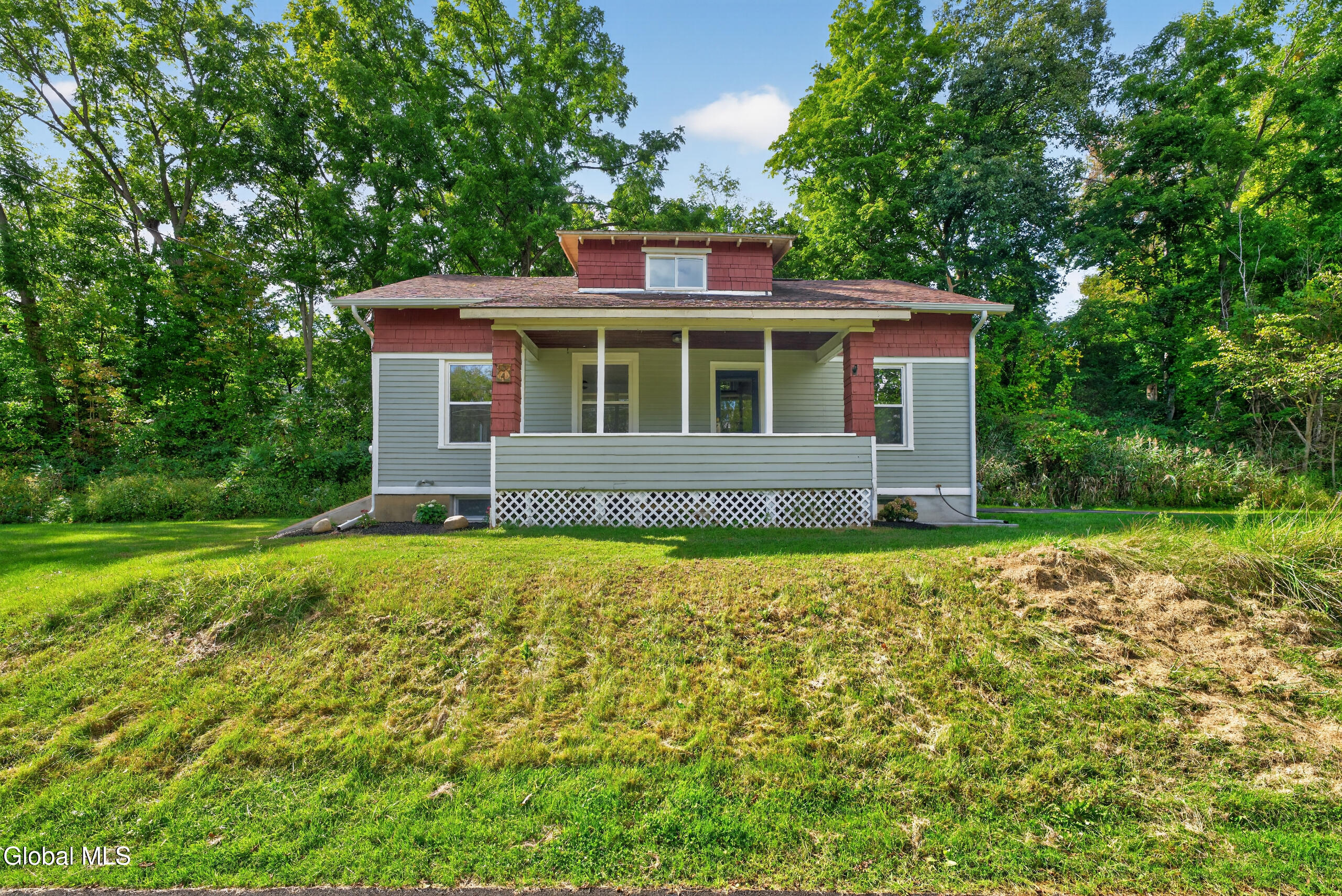 4 Washington Avenue Round Lake NY 12151