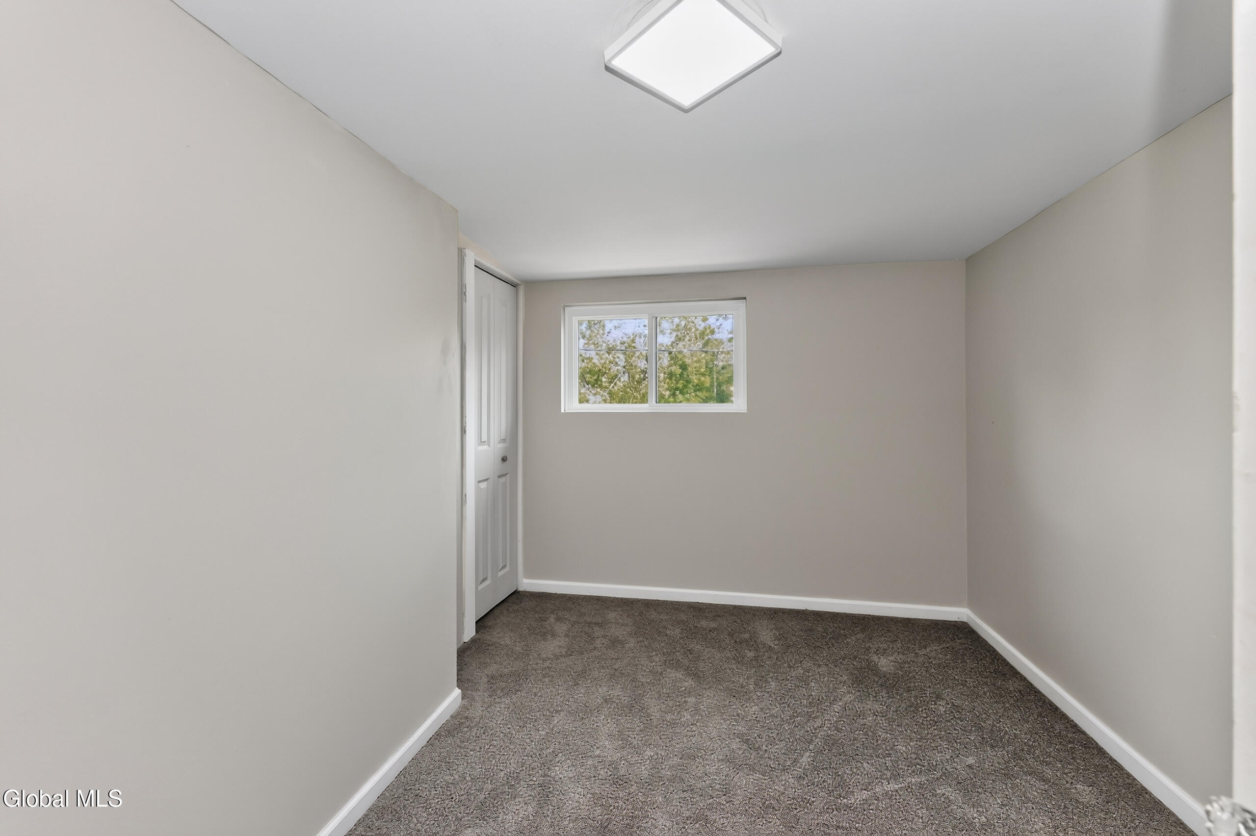 4 Washington Avenue Round Lake NY 12151