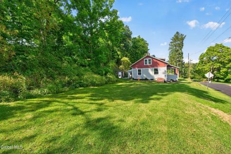 4 Washington Avenue Round Lake NY 12151