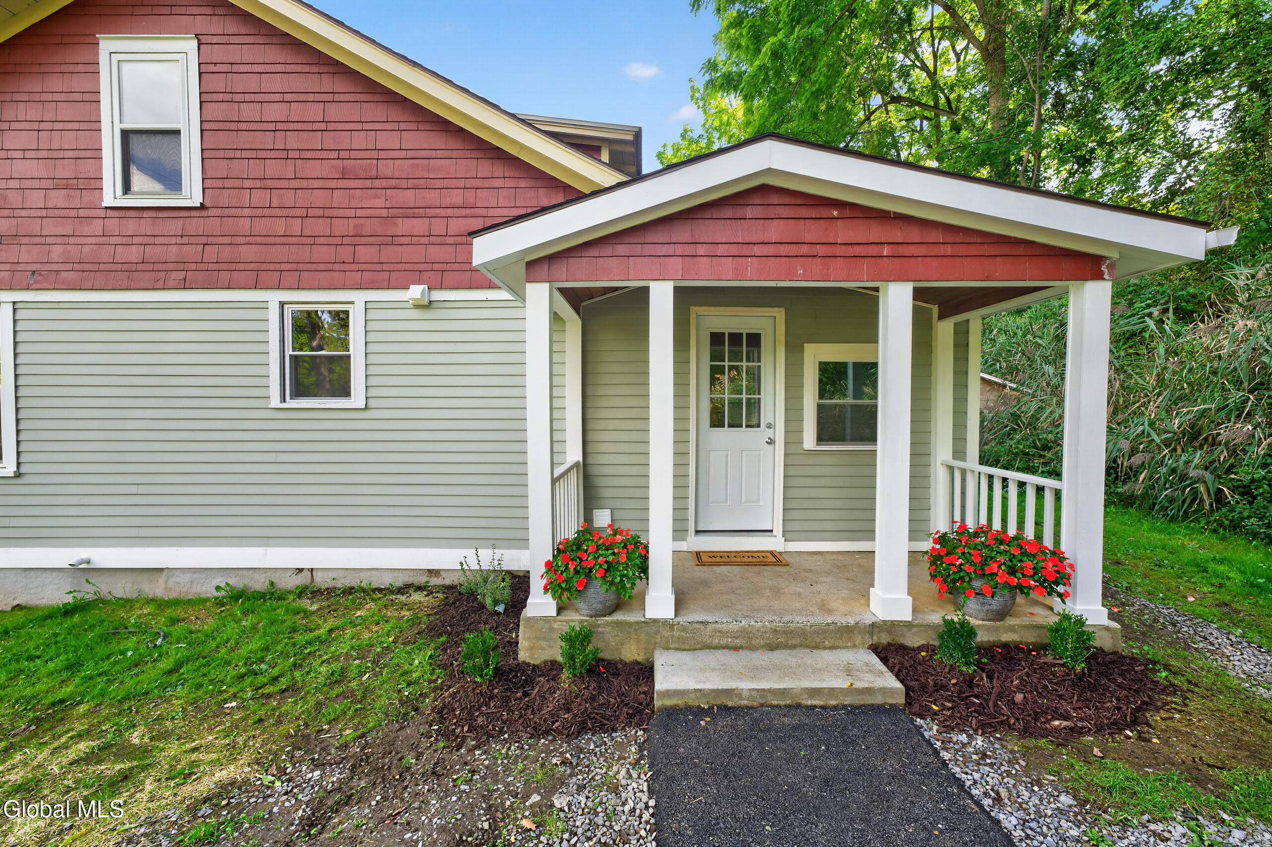 4 Washington Avenue Round Lake NY 12151