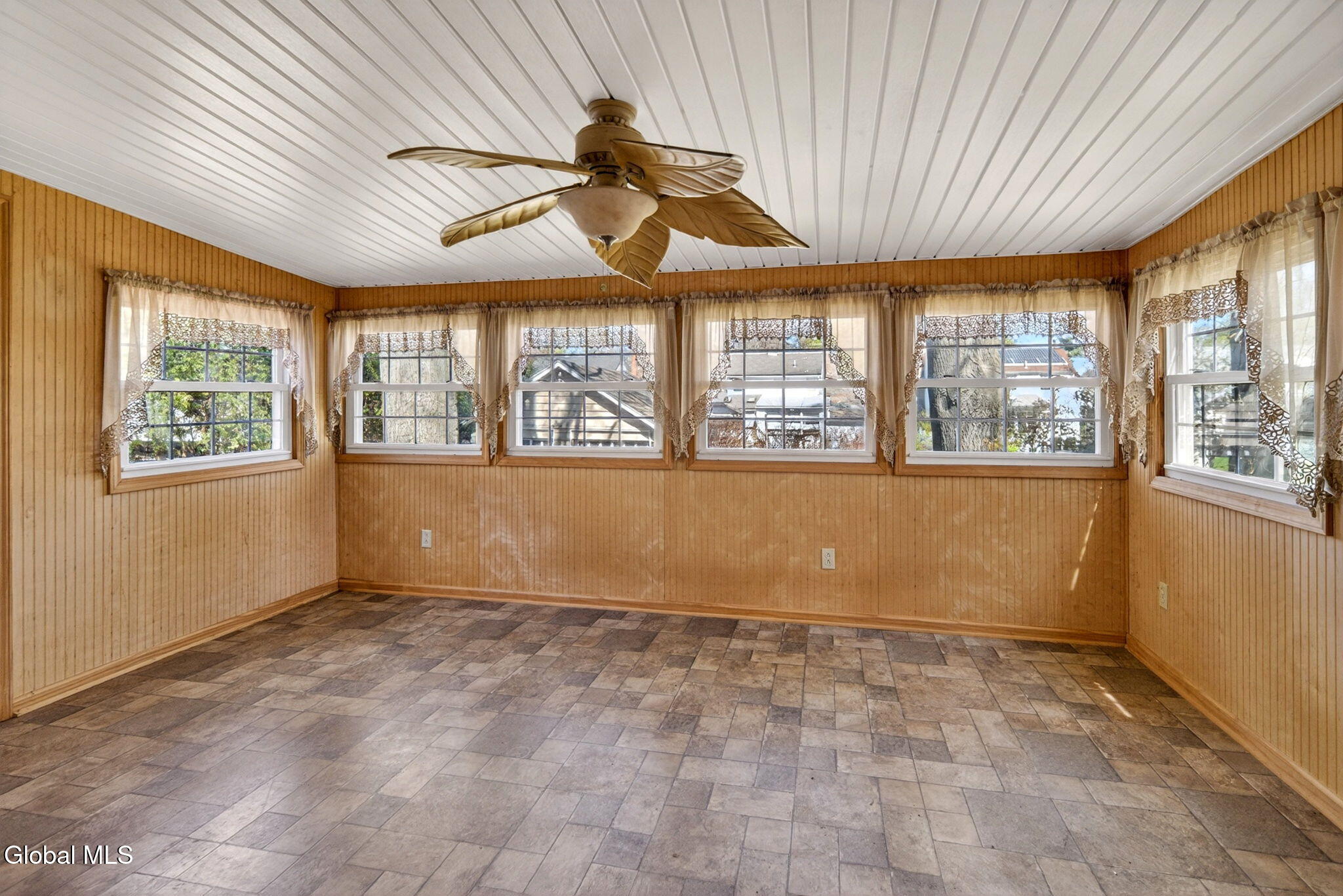 1125 Mc Clellan Street Schenectady NY 12309
