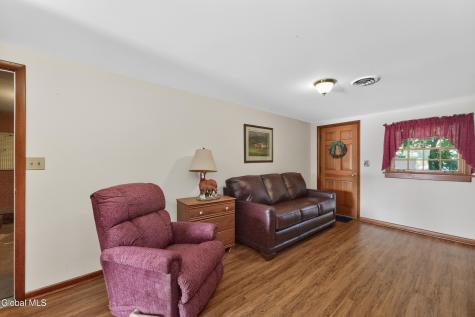 7 Lace Lane Clifton Park NY 12065