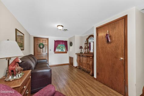 7 Lace Lane Clifton Park NY 12065
