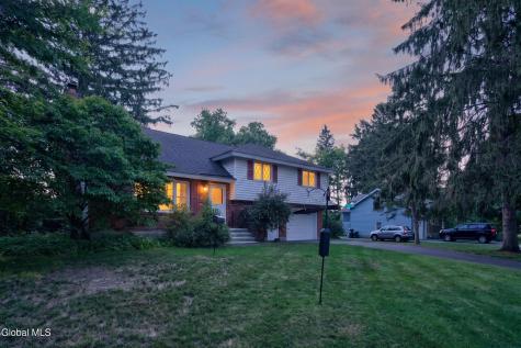 7 Lace Lane Clifton Park NY 12065