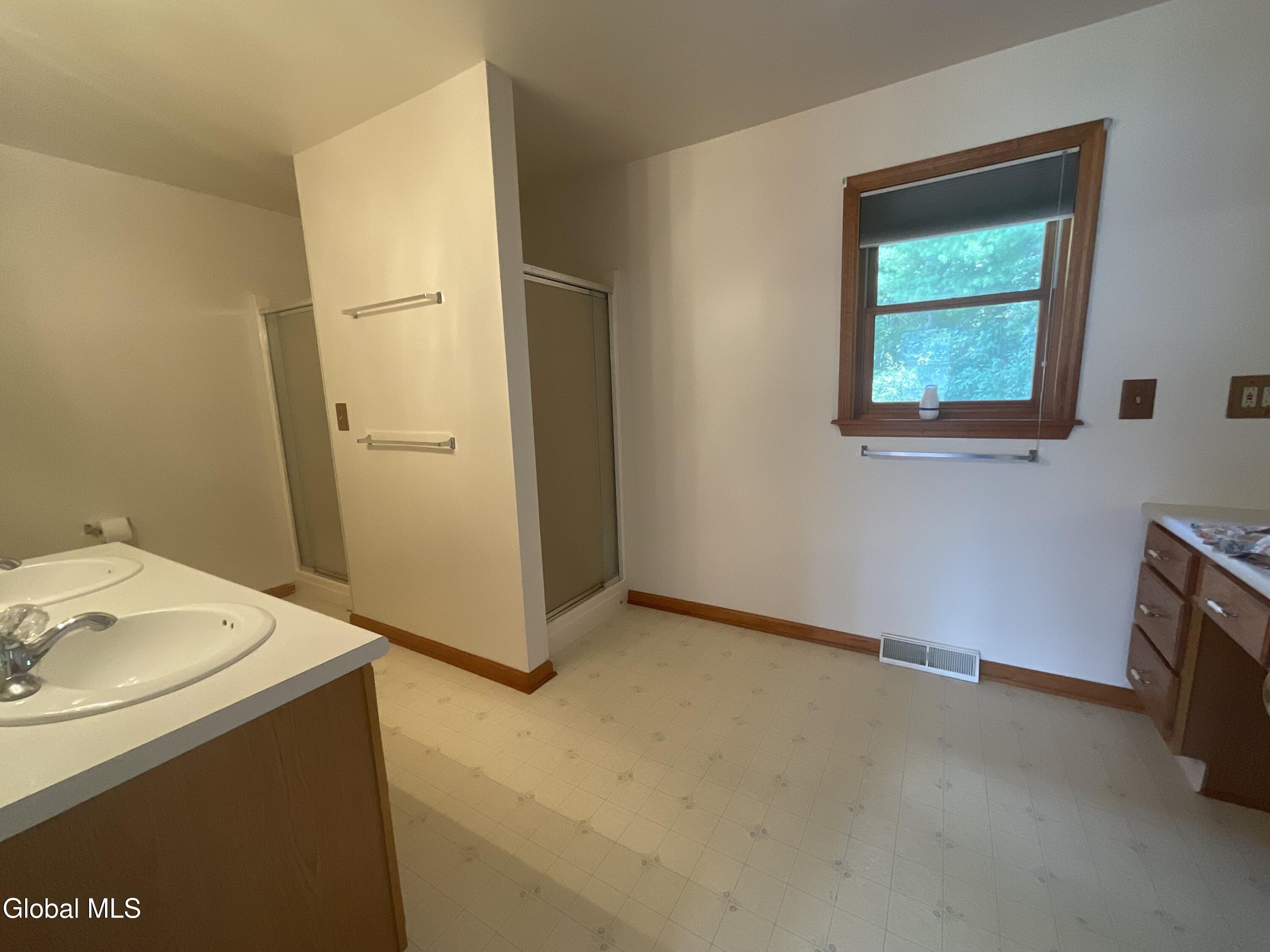 12 Netherlands Boulevard Rotterdam NY 12306