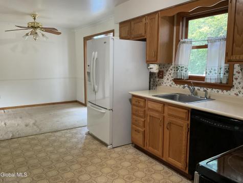 12 Netherlands Boulevard Rotterdam NY 12306