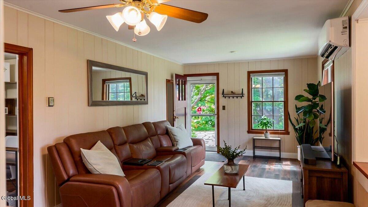 1 Madison Avenue Rexford NY 12148