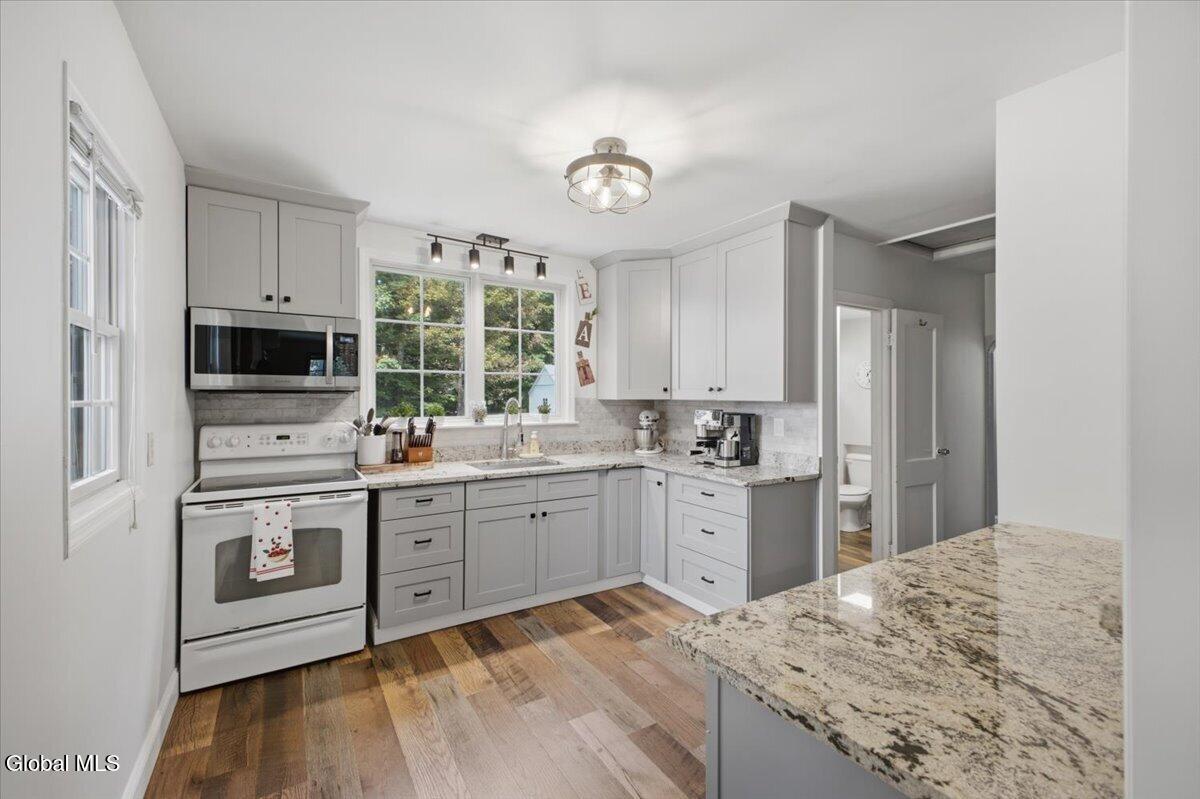 1 Madison Avenue Rexford NY 12148