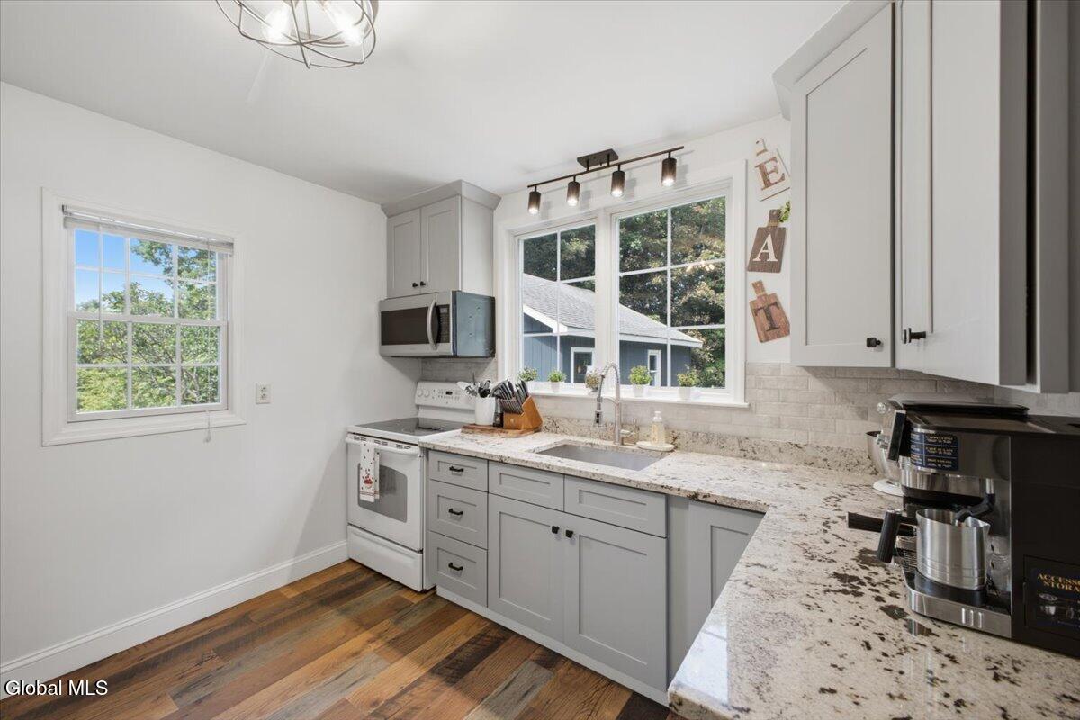 1 Madison Avenue Rexford NY 12148