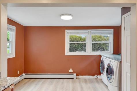 10 Westbrook Drive Nassau NY 12123