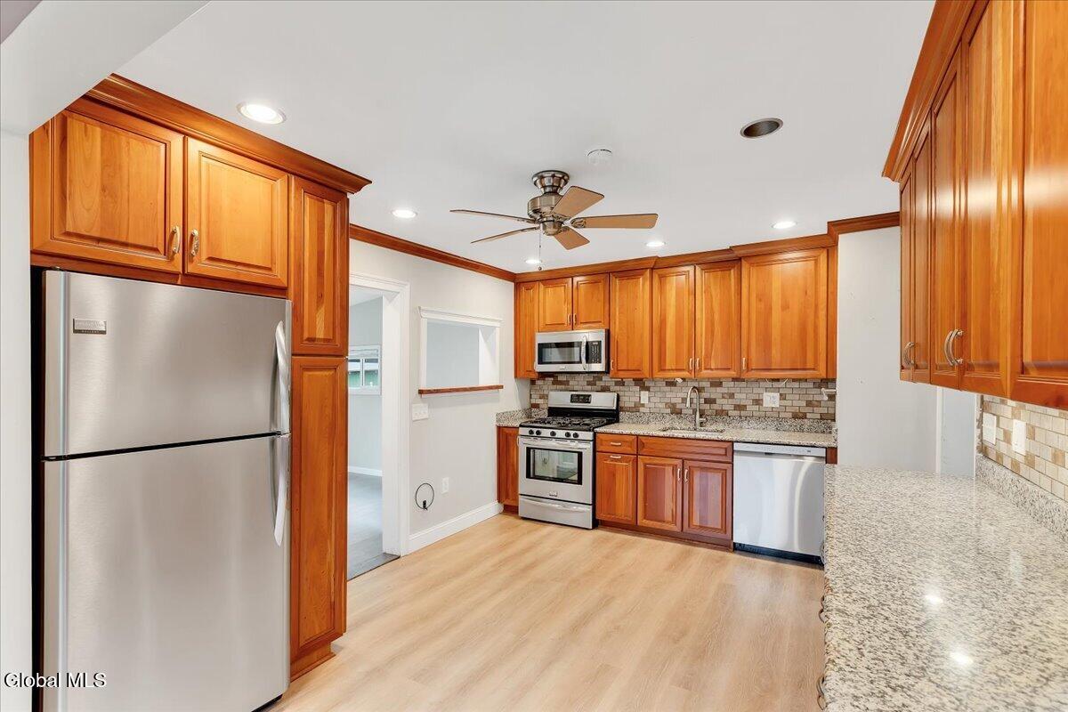 10 Westbrook Drive Nassau NY 12123