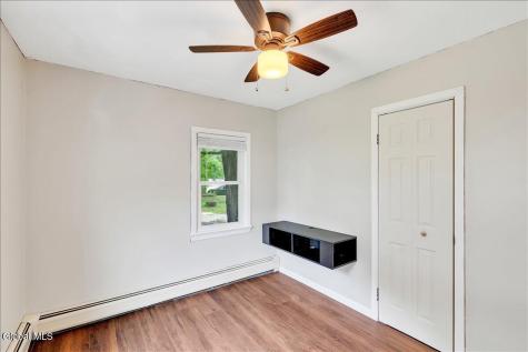10 Westbrook Drive Nassau NY 12123