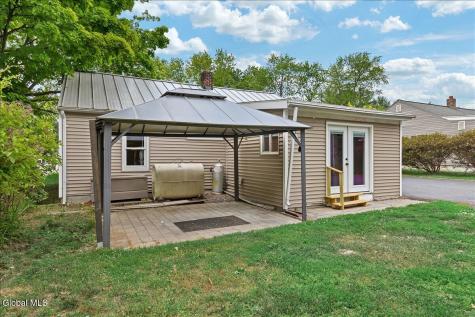 10 Westbrook Drive Nassau NY 12123