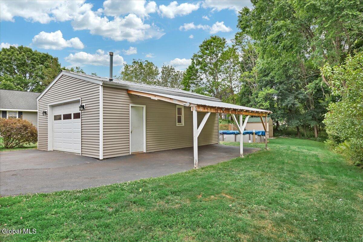 10 Westbrook Drive Nassau NY 12123