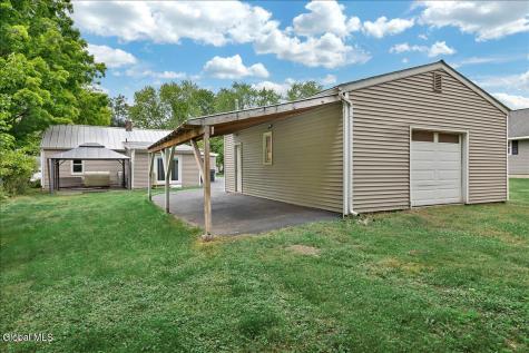 10 Westbrook Drive Nassau NY 12123