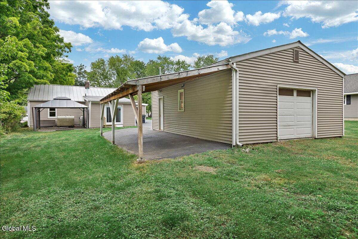 10 Westbrook Drive Nassau NY 12123