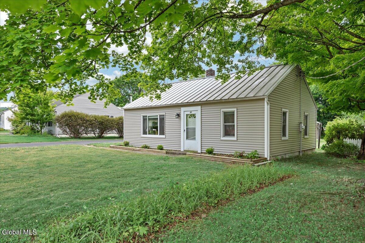 10 Westbrook Drive Nassau NY 12123