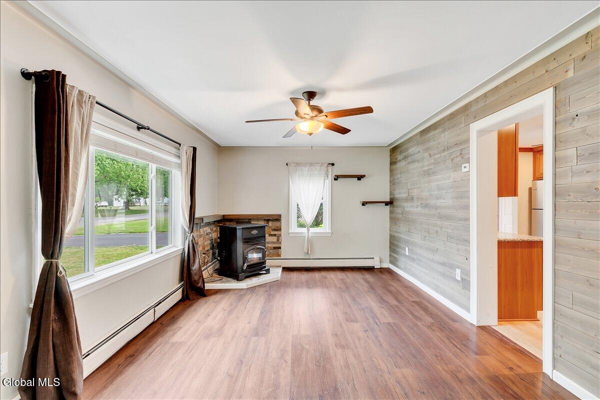 10 Westbrook Drive Nassau NY 12123