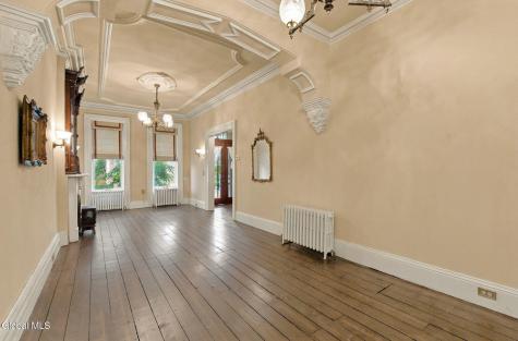 165 Lancaster Street Albany NY 12210