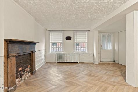 165 Lancaster Street Albany NY 12210