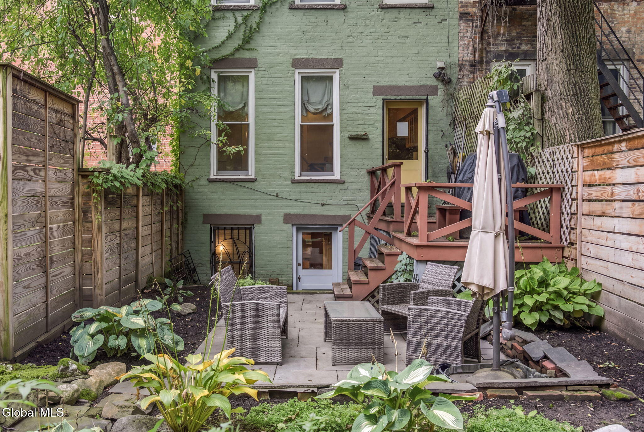 165 Lancaster Street Albany NY 12210