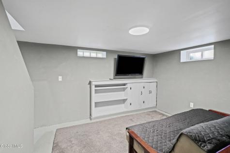 9 Sunset Drive Troy NY 12182