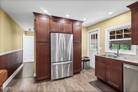 9 Sunset Drive Troy NY 12182