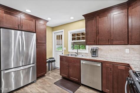 9 Sunset Drive Troy NY 12182