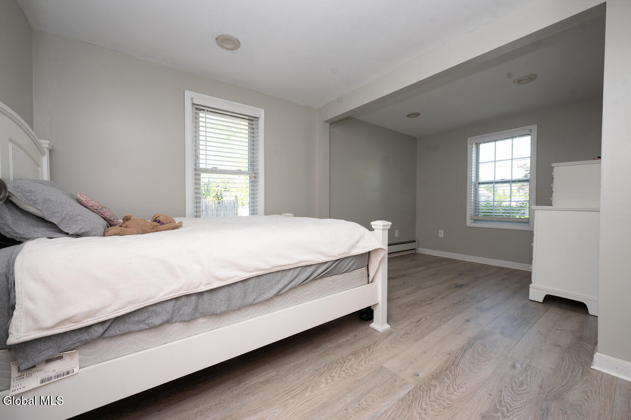 2872 Guilderland Avenue Rotterdam NY 12306