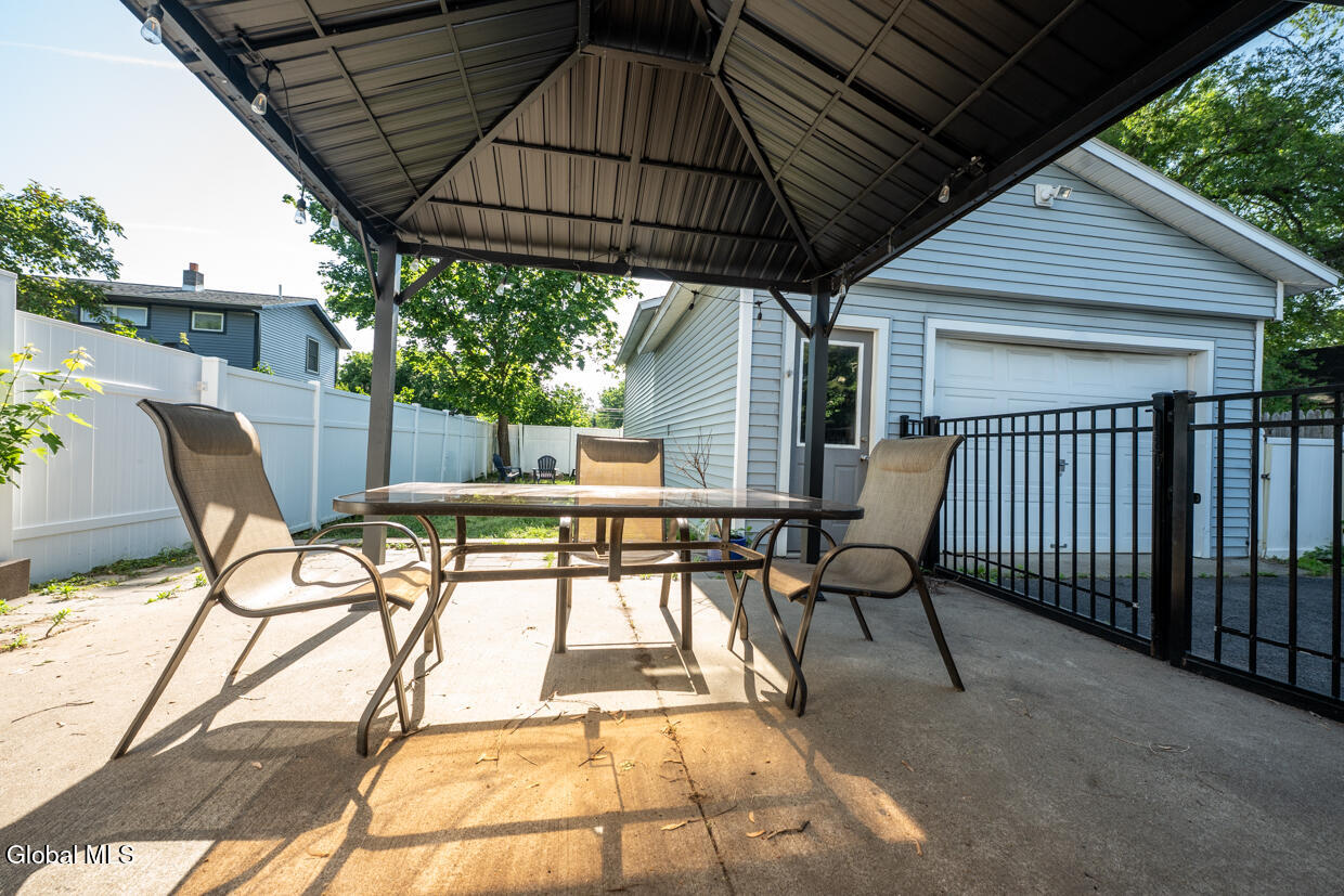 2872 Guilderland Avenue Rotterdam NY 12306