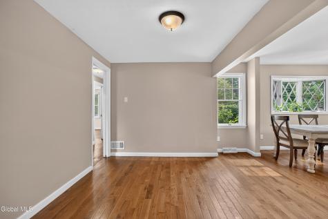142 Fernbank Avenue Delmar NY 12054