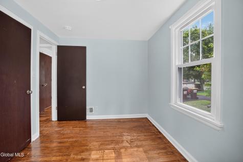142 Fernbank Avenue Delmar NY 12054