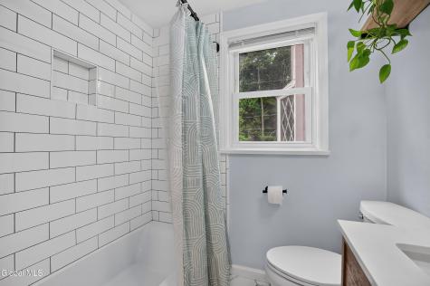 142 Fernbank Avenue Delmar NY 12054