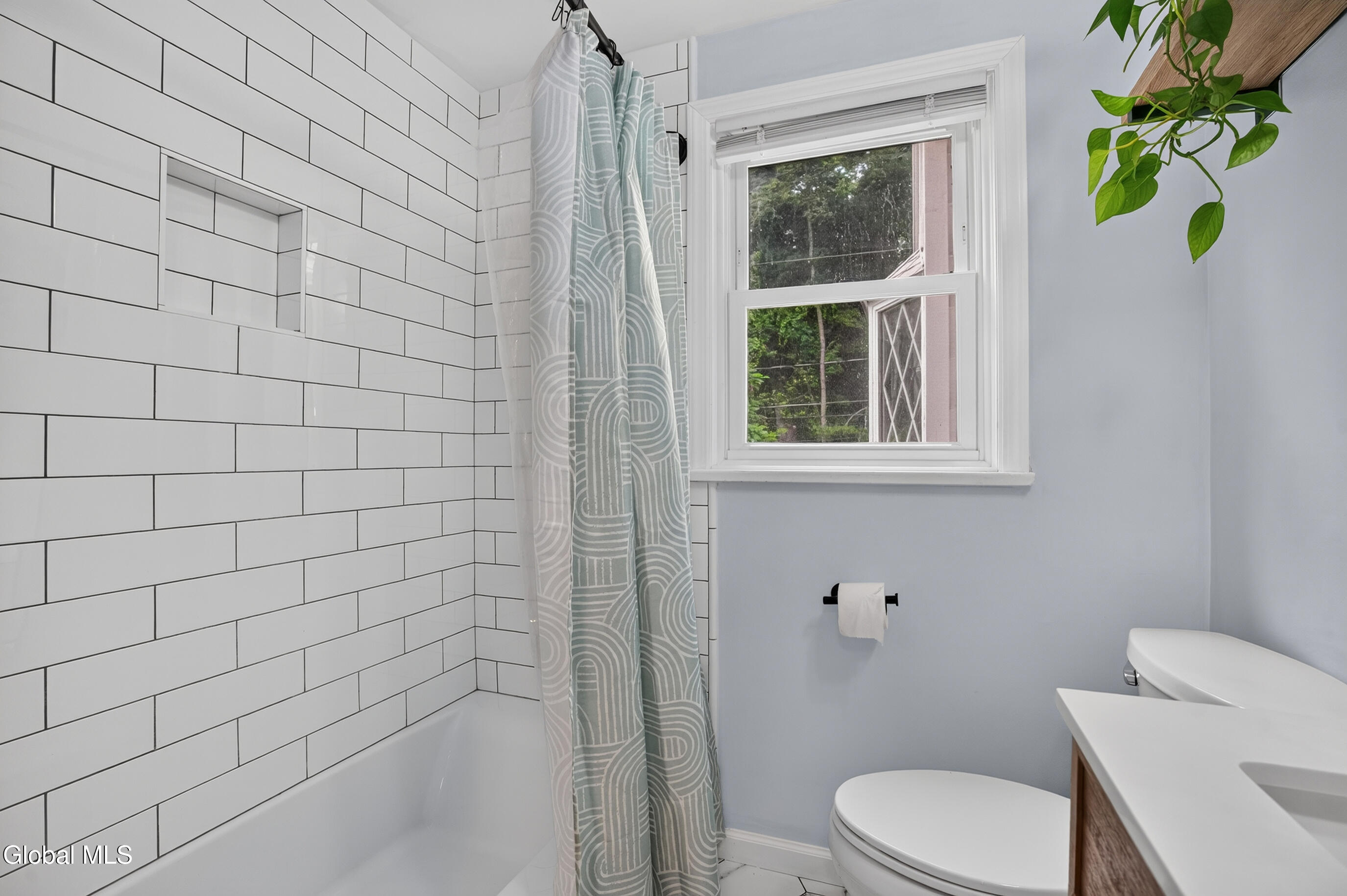 142 Fernbank Avenue Delmar NY 12054