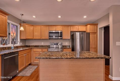 142 Fernbank Avenue Delmar NY 12054