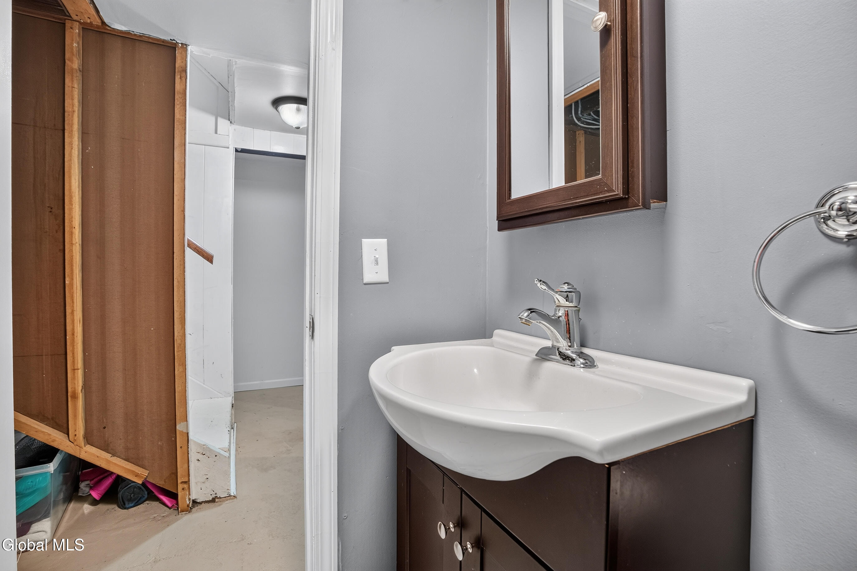 142 Fernbank Avenue Delmar NY 12054