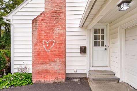 142 Fernbank Avenue Delmar NY 12054