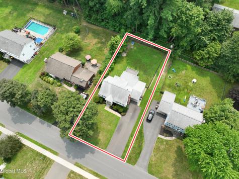 142 Fernbank Avenue Delmar NY 12054