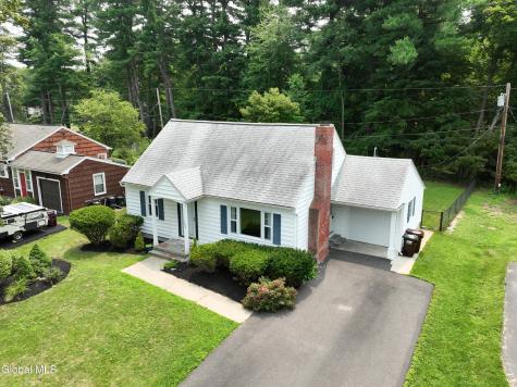 142 Fernbank Avenue Delmar NY 12054