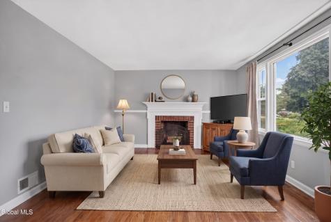 142 Fernbank Avenue Delmar NY 12054