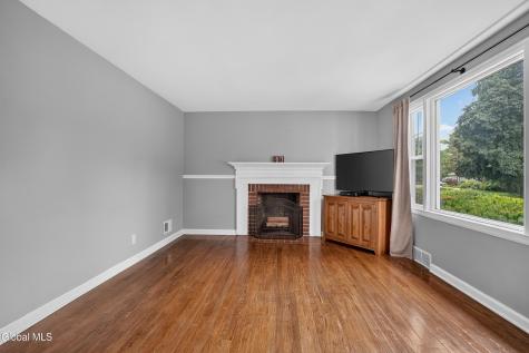 142 Fernbank Avenue Delmar NY 12054