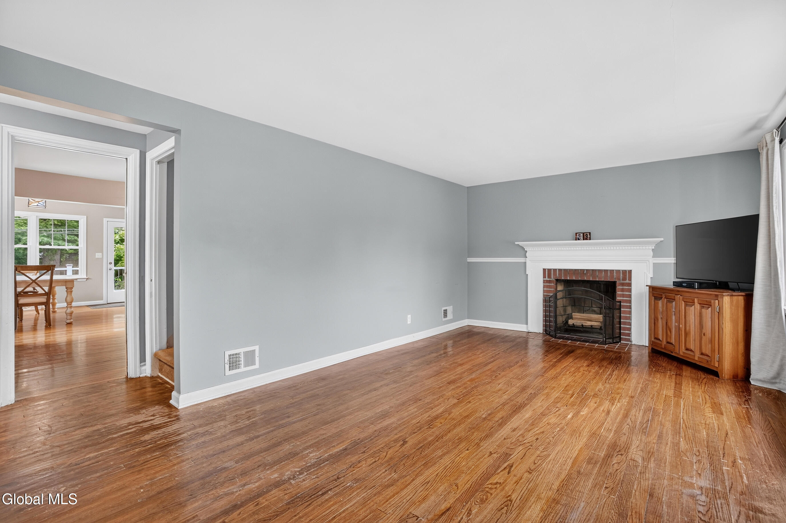 142 Fernbank Avenue Delmar NY 12054