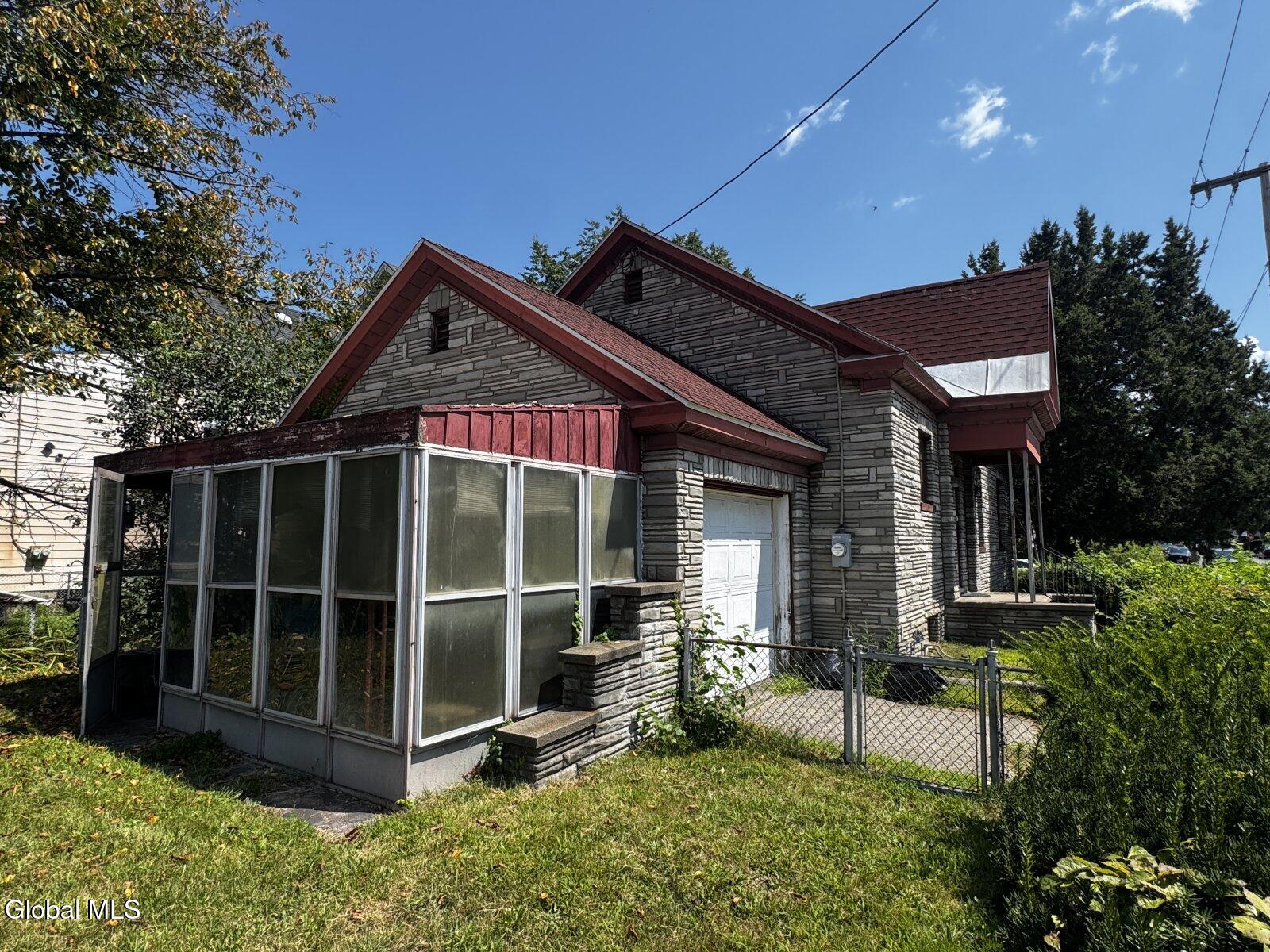 111 6th Avenue Troy NY 12180