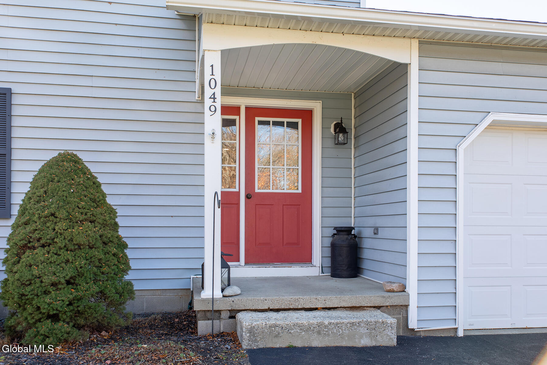 1049 Laural Lane Malta NY 12020